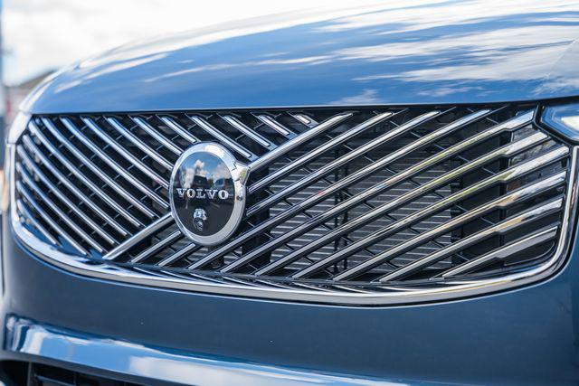 2026 Volvo XC90 Plug-In Hybrid Plus, T8 AWD, Electric/Gasoline, Bright, 7 Seats