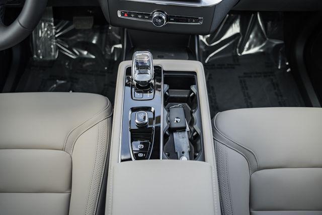 2026 Volvo XC90 Plug-In Hybrid Plus, T8 AWD, Electric/Gasoline, Bright, 7 Seats