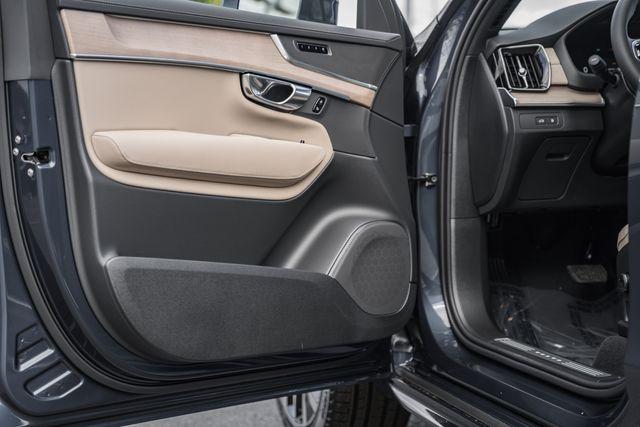2026 Volvo XC90 Plug-In Hybrid Plus, T8 AWD, Electric/Gasoline, Bright, 7 Seats