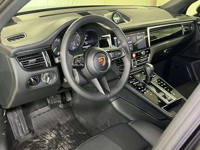 2026 Porsche Macan Unknown