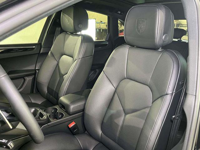 2026 Porsche Macan Unknown