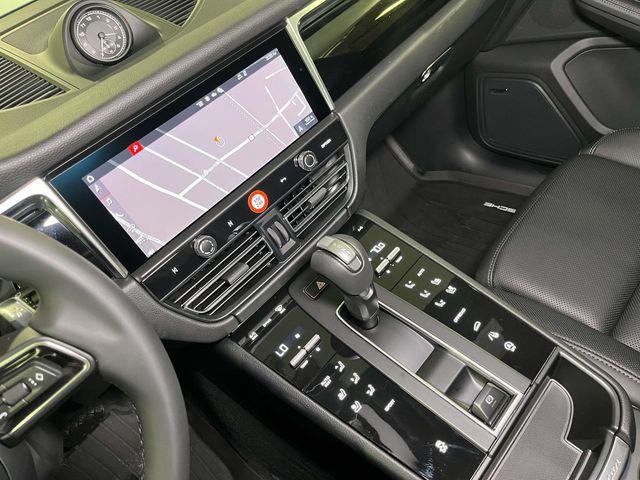 2026 Porsche Macan Unknown