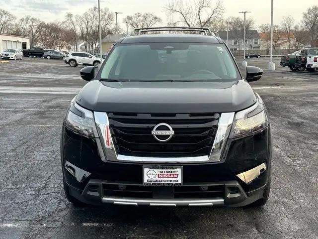 2025 Nissan Pathfinder SL 4WD