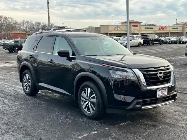 2025 Nissan Pathfinder SL 4WD