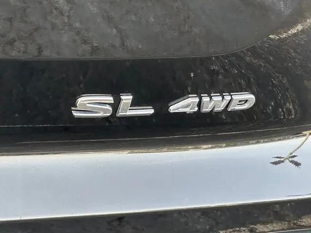 2025 Nissan Pathfinder SL 4WD