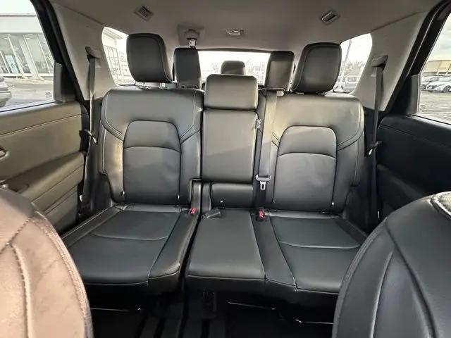 2025 Nissan Pathfinder SL 4WD
