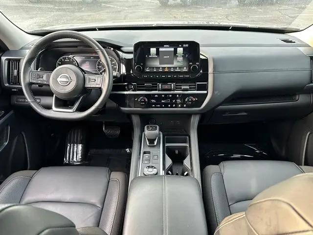 2025 Nissan Pathfinder SL 4WD