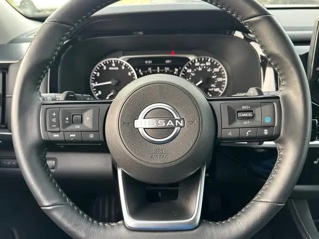 2025 Nissan Pathfinder SL 4WD