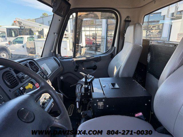 2015 Freightliner M2 Unknown