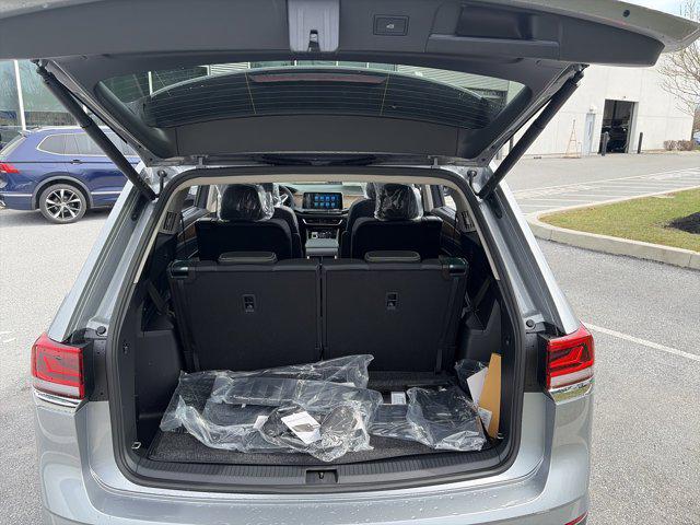 2026 Volkswagen Atlas SE with Technology