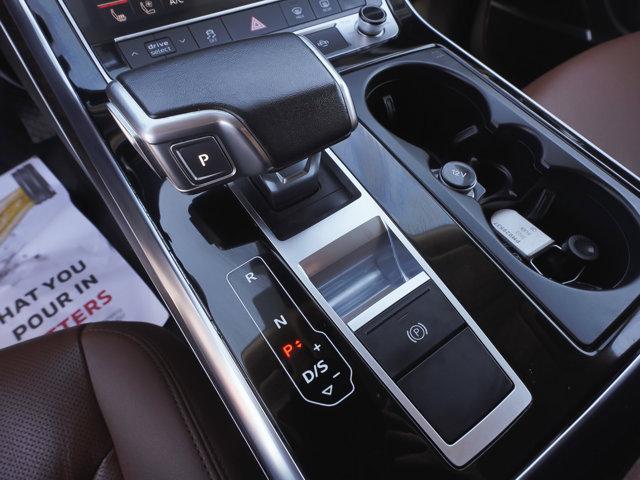 2022 Audi Q8 Premium Plus 55 TFSI quattro Tiptronic