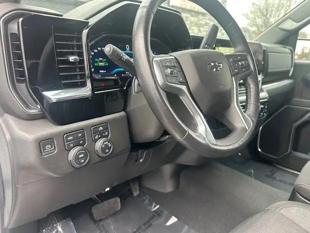 2022 Chevrolet Silverado 1500 4WD Crew Cab Standard Bed LT