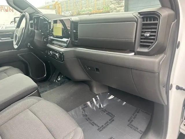 2022 Chevrolet Silverado 1500 4WD Crew Cab Standard Bed LT