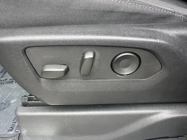 2022 Chevrolet Silverado 1500 4WD Crew Cab Standard Bed LT