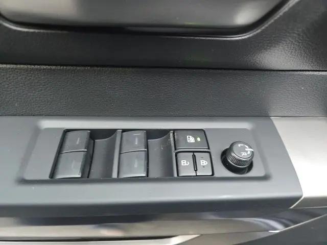 2026 Toyota Tundra SR5 CrewMax 5.5' Bed