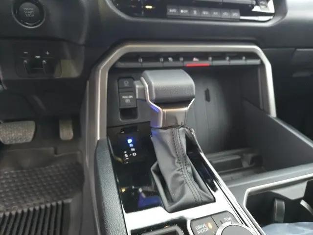 2026 Toyota Tundra SR5 CrewMax 5.5' Bed