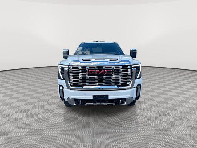 2026 GMC Sierra 3500HD Crew Cab, Long Bed, Denali Dual Rear Wheel, 4WD