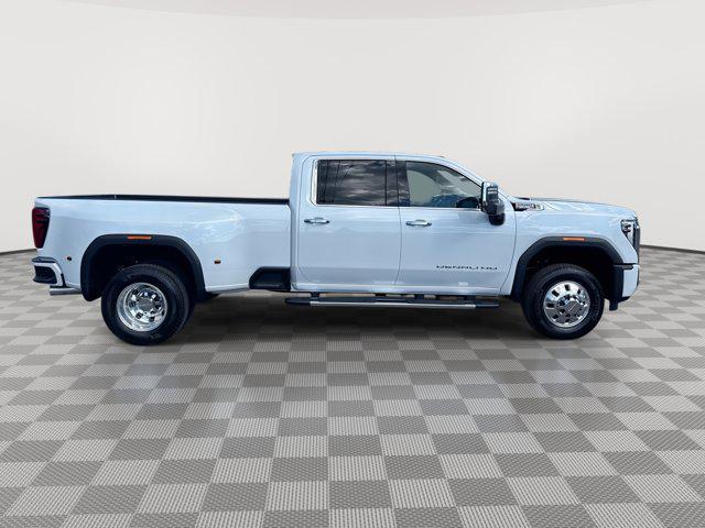 2026 GMC Sierra 3500HD Crew Cab, Long Bed, Denali Dual Rear Wheel, 4WD