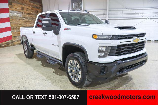 2024 Chevrolet Silverado 2500HD 4WD Crew Cab Standard Bed Custom