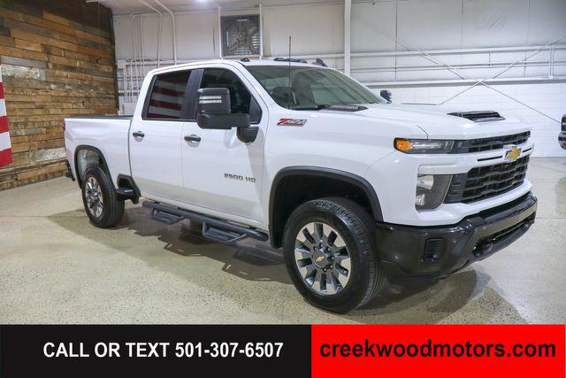 2024 Chevrolet Silverado 2500HD 4WD Crew Cab Standard Bed Custom