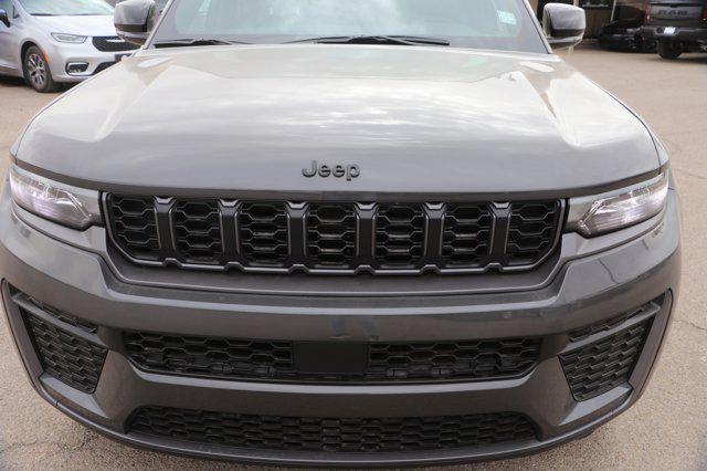 2026 Jeep Grand Cherokee Altitude 4x4