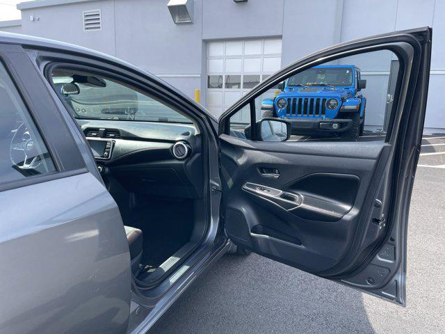 2020 Nissan Versa SR Xtronic CVT