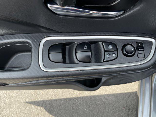 2020 Nissan Versa SR Xtronic CVT