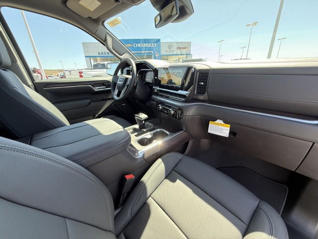 2026 GMC Sierra 1500 Crew Cab, Short Bed, SLT, RWD