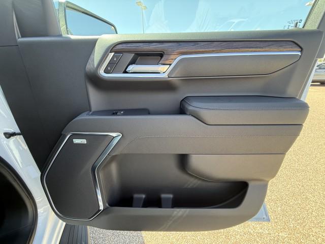2026 GMC Sierra 1500 Crew Cab, Short Bed, SLT, RWD
