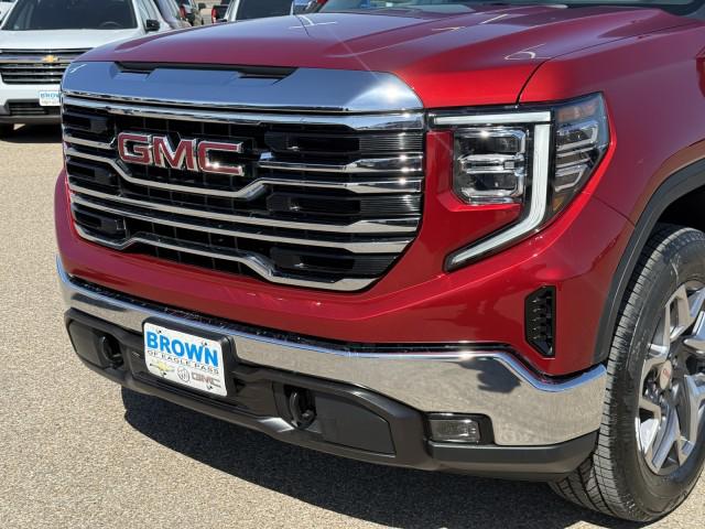 2026 GMC Sierra 1500 Crew Cab, Short Bed, SLT, RWD