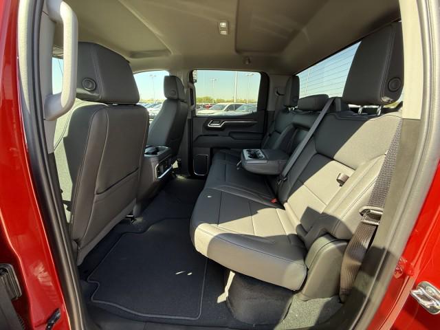 2026 GMC Sierra 1500 Crew Cab, Short Bed, SLT, RWD