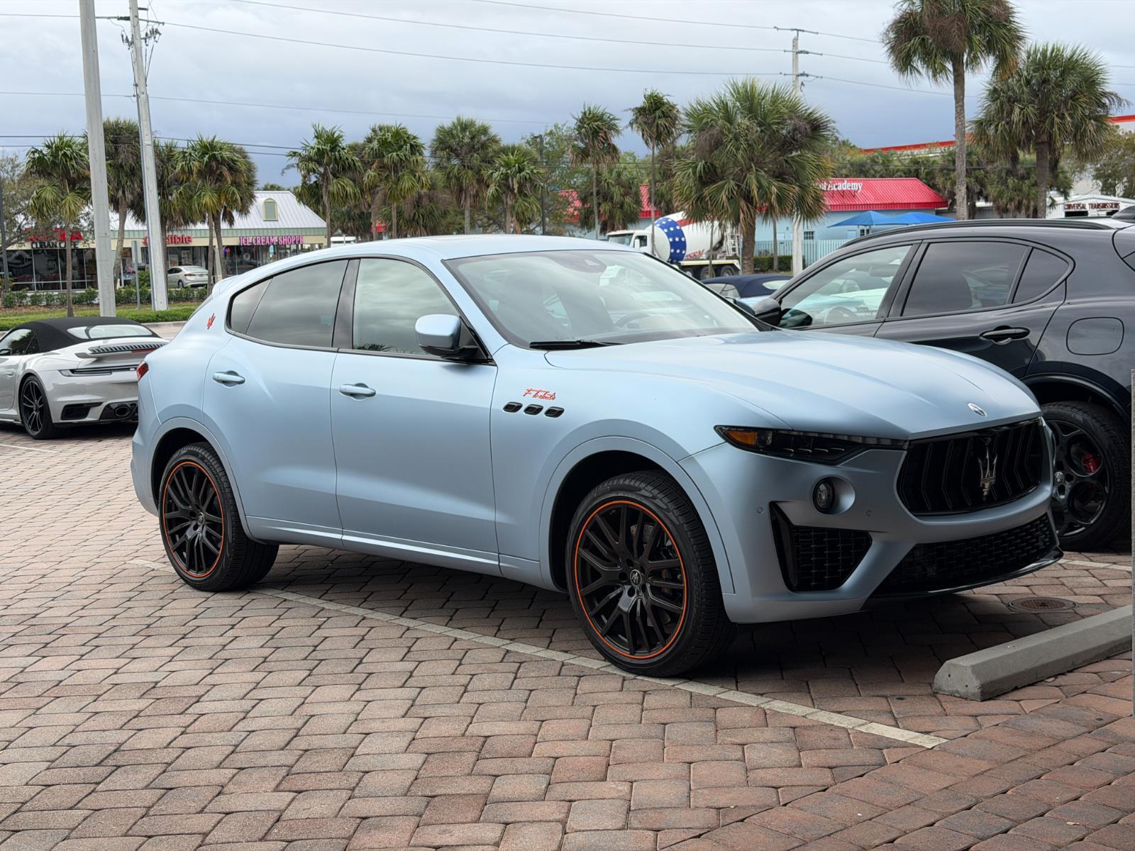 /2023 maserati Levante