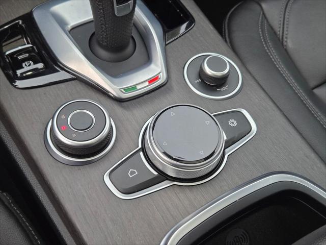 2022 Alfa Romeo Stelvio Ti AWD