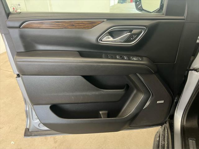 2024 Chevrolet Suburban 4WD Premier