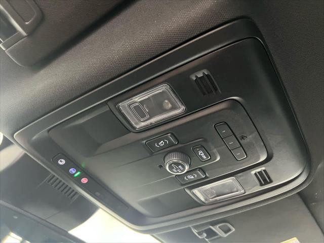 2024 Chevrolet Suburban 4WD Premier
