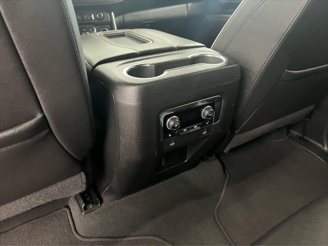 2024 Chevrolet Suburban 4WD Premier