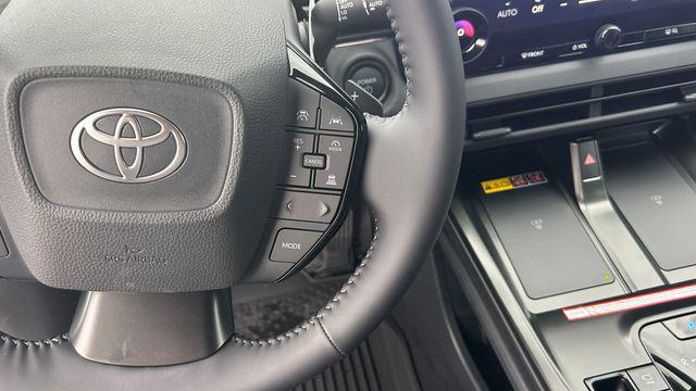 2026 Toyota C-HR XSE