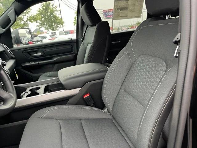 2026 Ram 1500 Express Crew Cab 4x4 57 Box