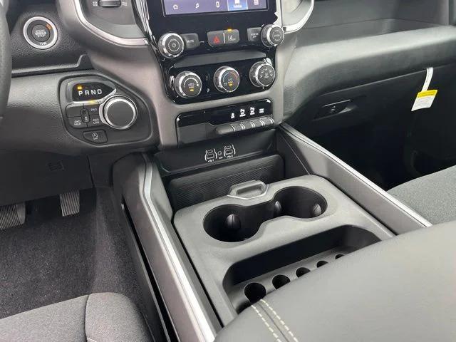 2026 Ram 1500 Express Crew Cab 4x4 57 Box