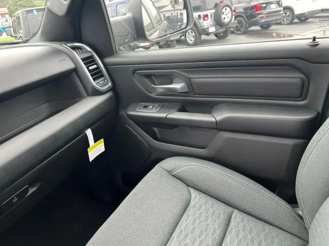 2026 Ram 1500 Express Crew Cab 4x4 57 Box