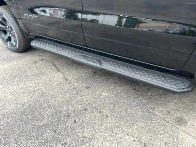 2026 Ram 1500 Express Crew Cab 4x4 57 Box