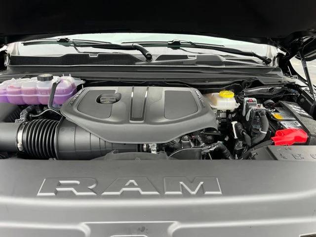 2026 Ram 1500 Express Crew Cab 4x4 57 Box