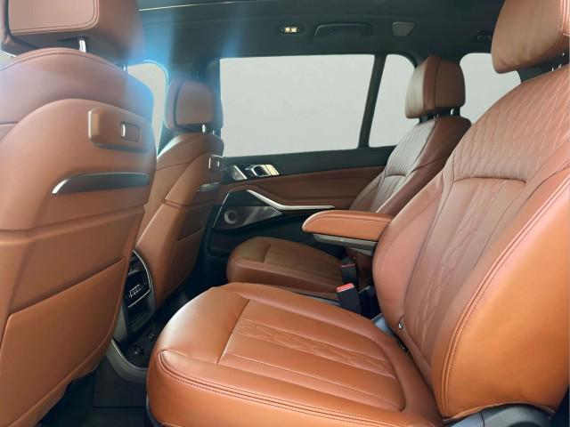 2026 BMW X7 M60i