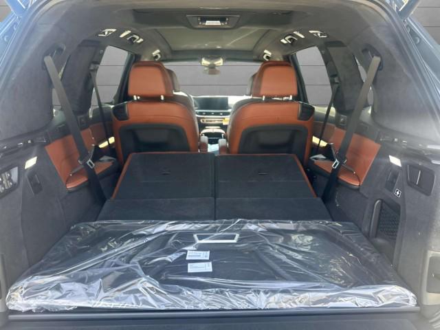 2026 BMW X7 M60i