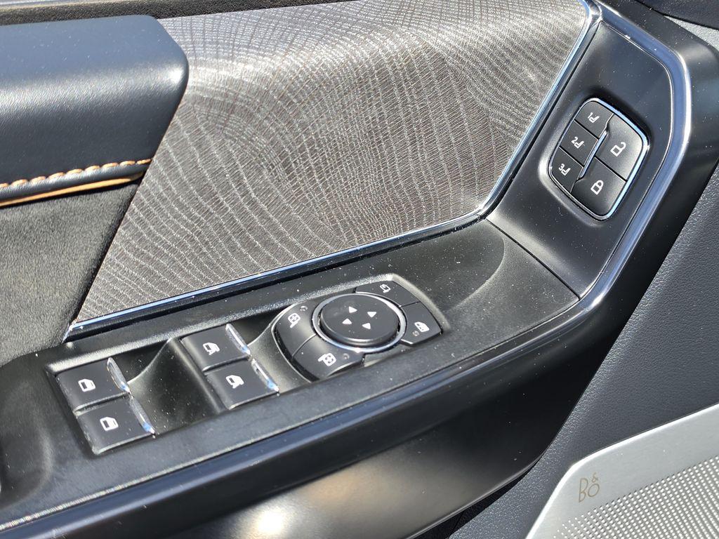 2022 Ford F-150 Platinum - Photo 12