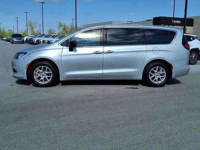 2024 Chrysler Voyager LX