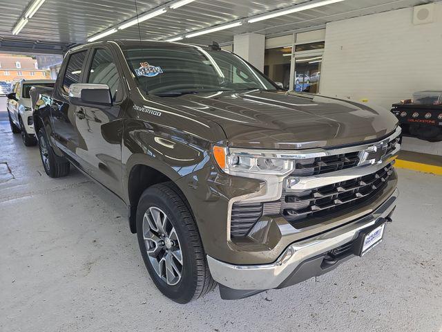 2023 Chevrolet Silverado 1500 4WD Crew Cab Short Bed LT with 2FL