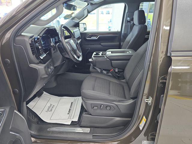 2023 Chevrolet Silverado 1500 4WD Crew Cab Short Bed LT with 2FL
