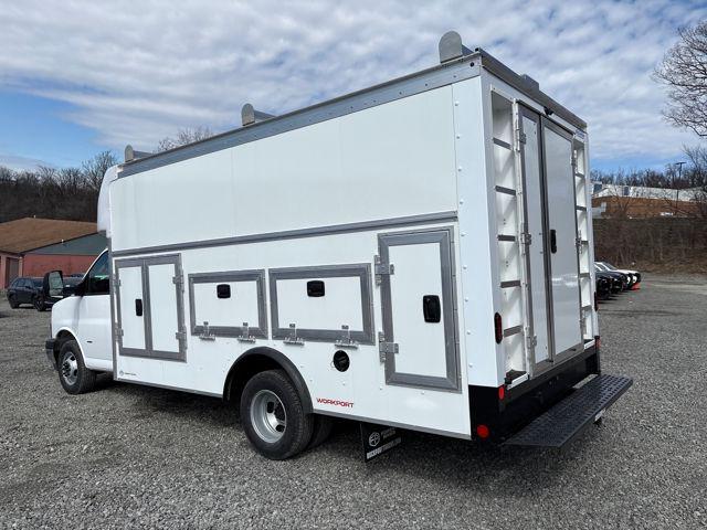 2026 GMC Savana Cutaway Work Van