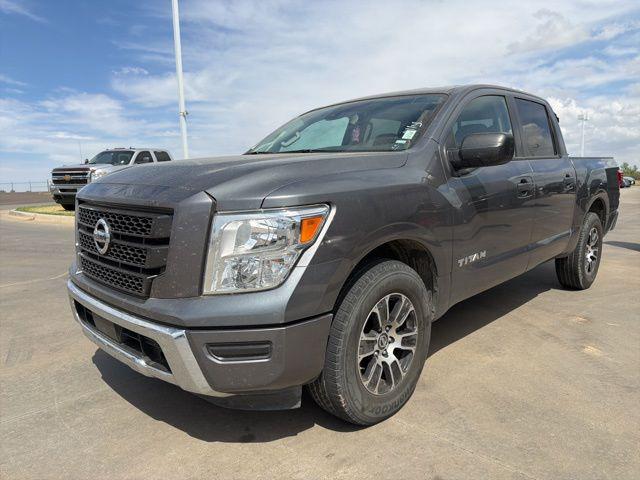 2022 Nissan Titan Crew Cab SV 4x2